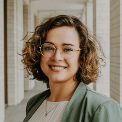 Porträtbild von Pia-Sophia Kößler, Referentin bei der L-Bank